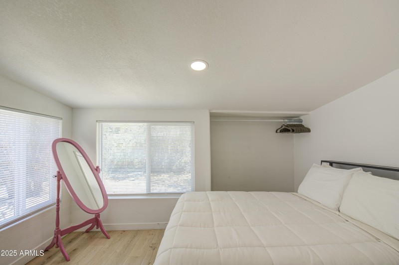 Bedroom-pic 1
