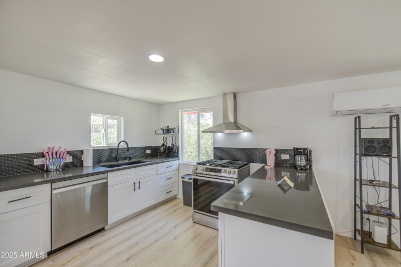 Kitchen 3