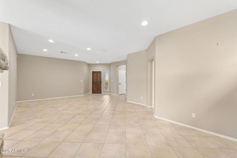 41627 N CEDAR CHASE