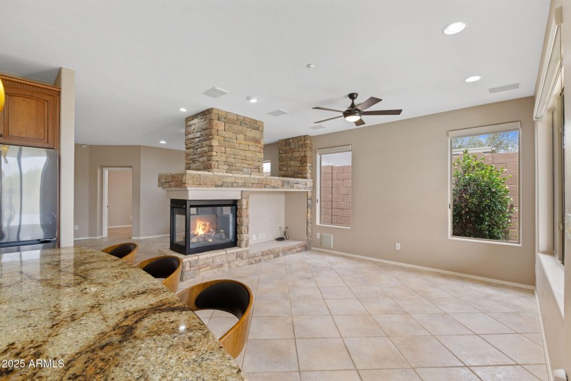 41627 N CEDAR CHASE