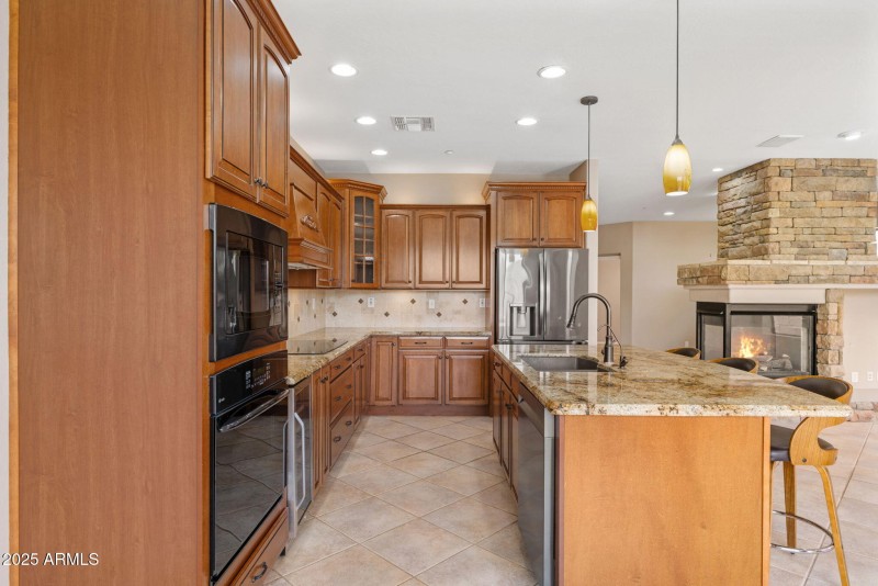 41627 N CEDAR CHASE