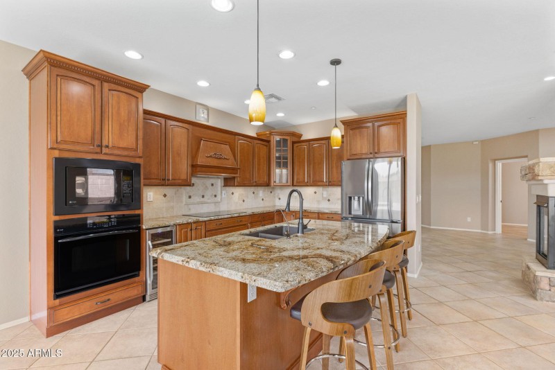 41627 N CEDAR CHASE