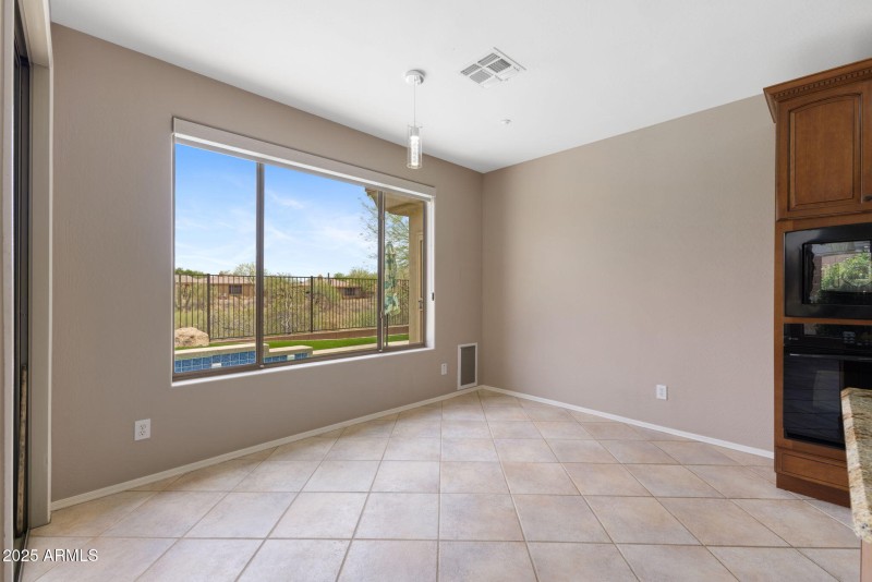 41627 N CEDAR CHASE