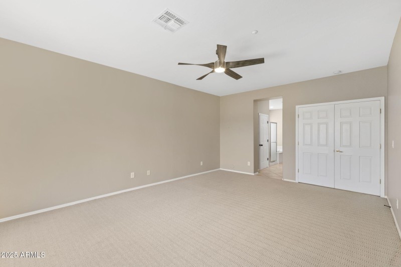41627 N CEDAR CHASE