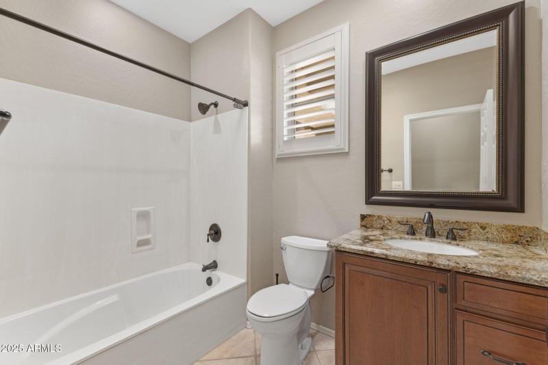41627 N CEDAR CHASE
