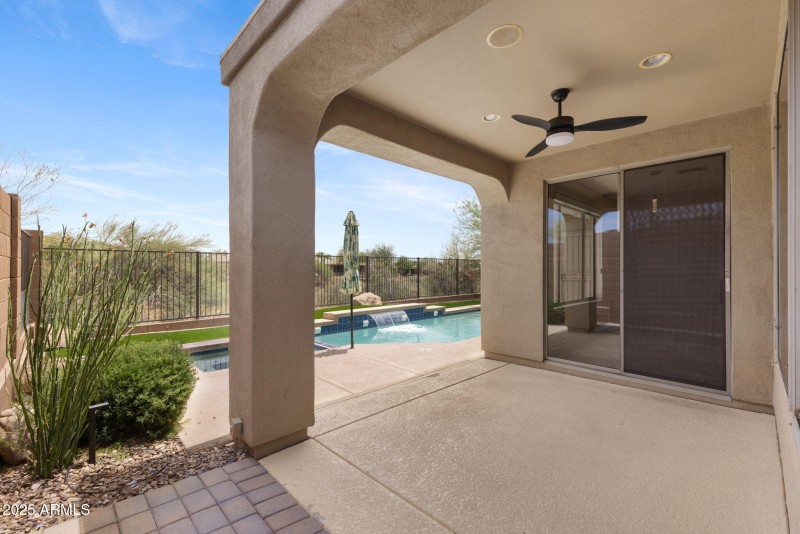 41627 N CEDAR CHASE