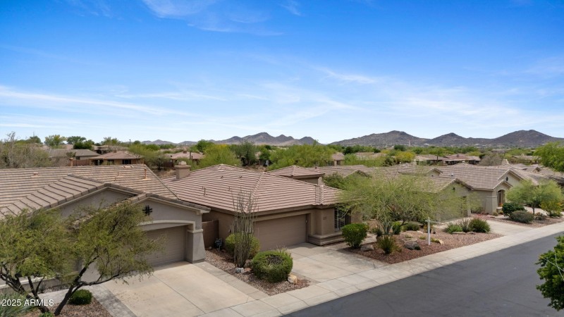 41627 N CEDAR CHASE