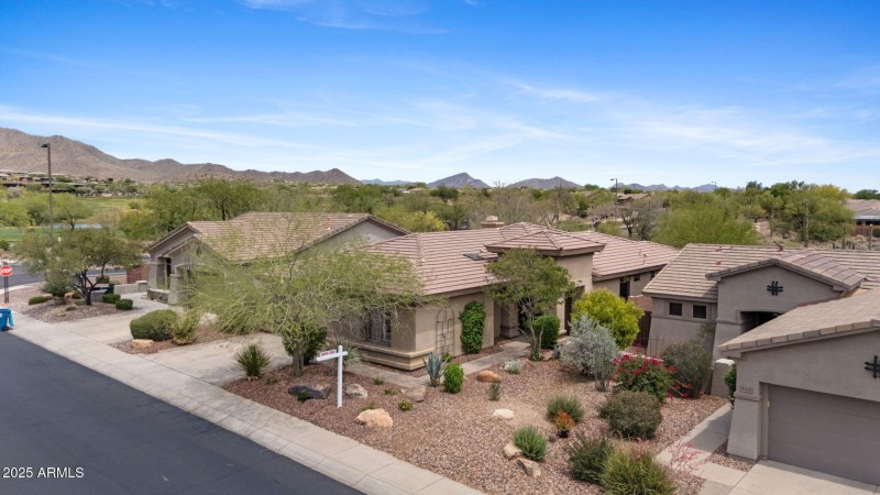 41627 N CEDAR CHASE