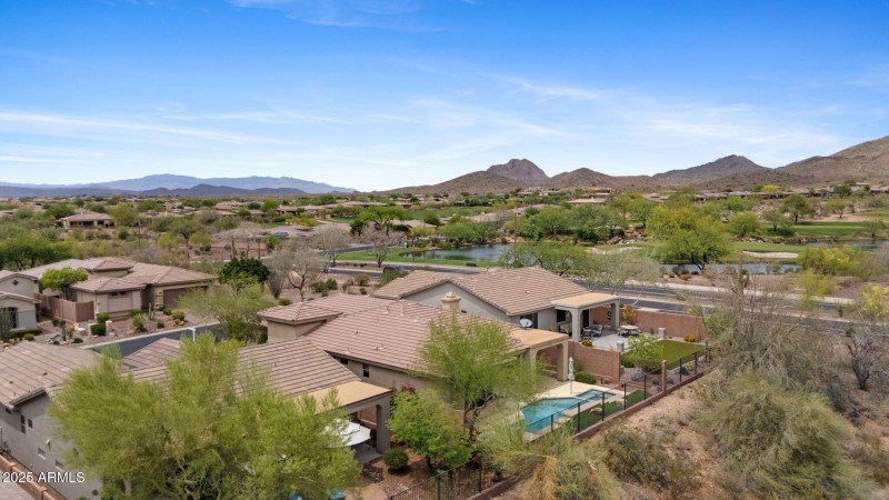 41627 N CEDAR CHASE