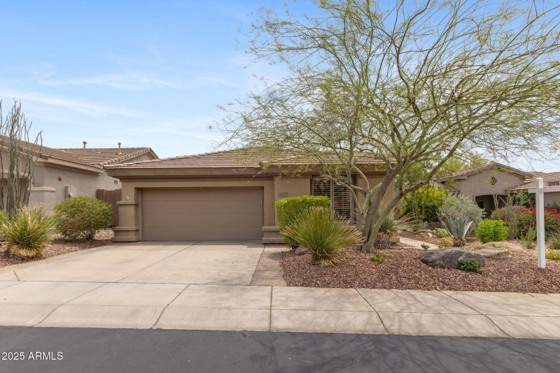 41627 N CEDAR CHASE