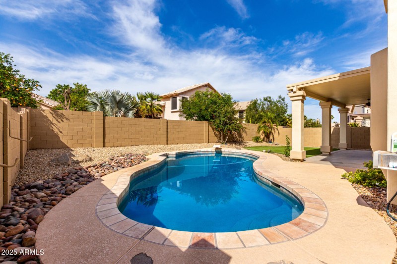 Ahwatukee Pool with Style & Function