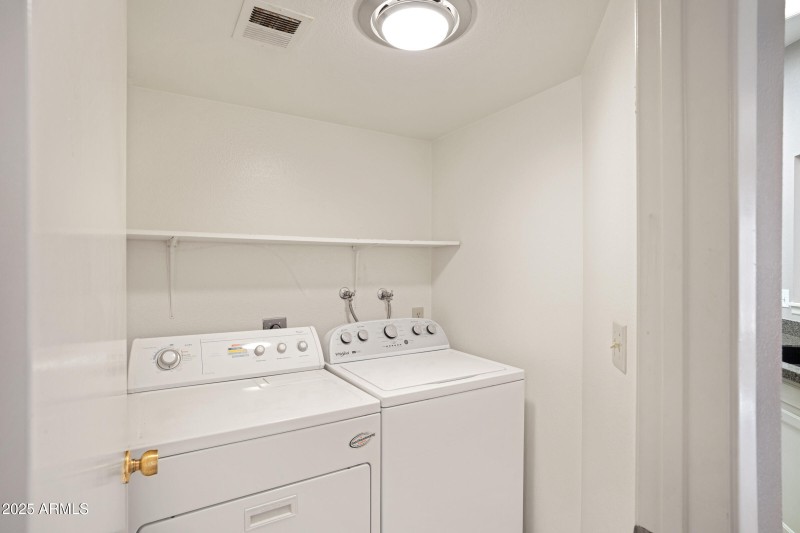 4790 E Navajo St-20
