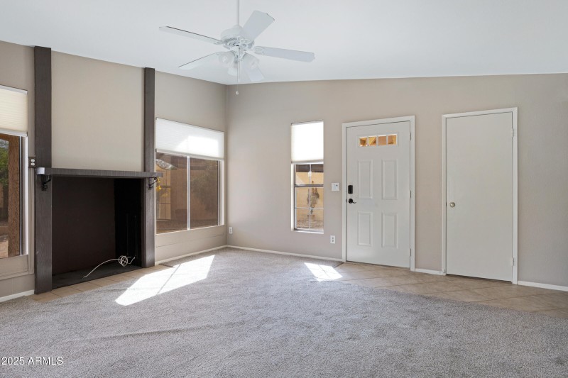 4790 E Navajo St-9