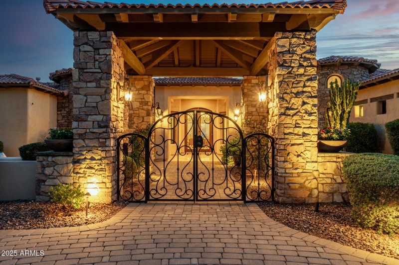 Private Courtyard Entry
