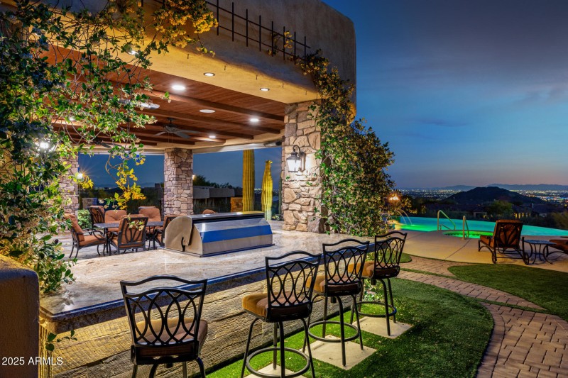 Outdoor Bar Area