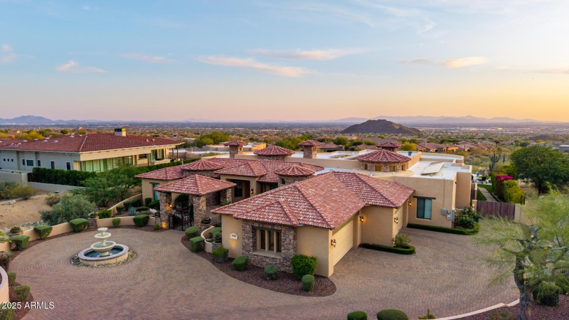 Huge Driveway Space