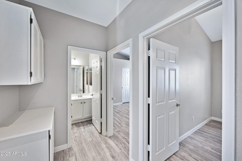 115 W El Freda Rd-18