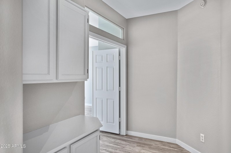 115 W El Freda Rd-22
