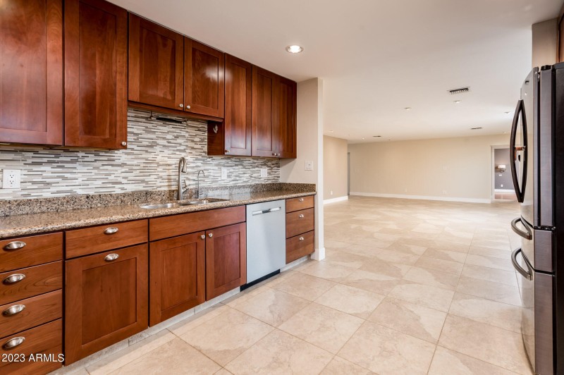8408 E Rancho Vista Dr - MLS-18