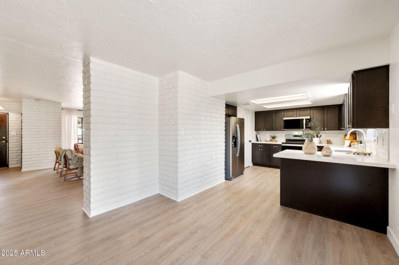 11-Kitchen (2)