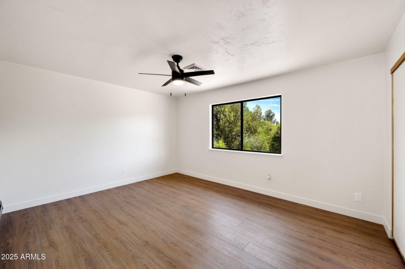25-Bedroom 2 (1)