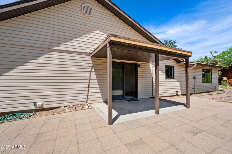 30-Back Patio (2)
