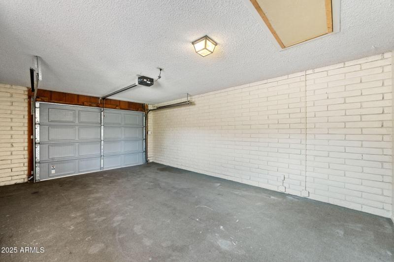 33-Garage