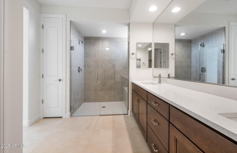 Owners Bath