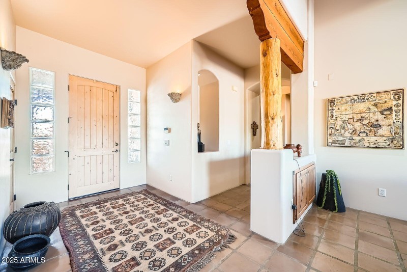 Entryway/Hallway