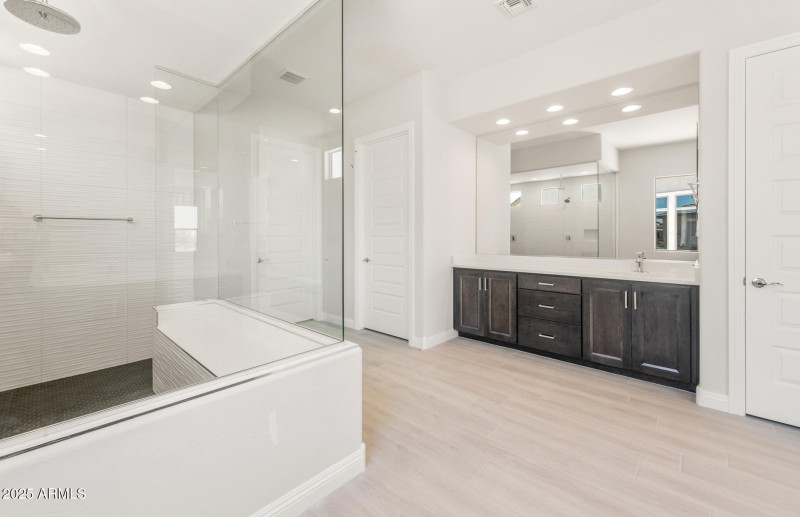 Owners Bath