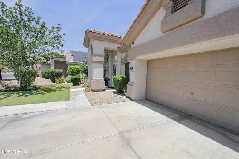 1210 W BETTY ELYSE LN-5