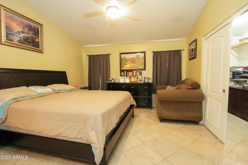 1210 W BETTY ELYSE LN-34