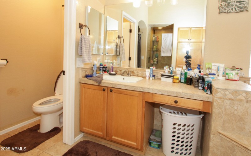 1210 W BETTY ELYSE LN-38
