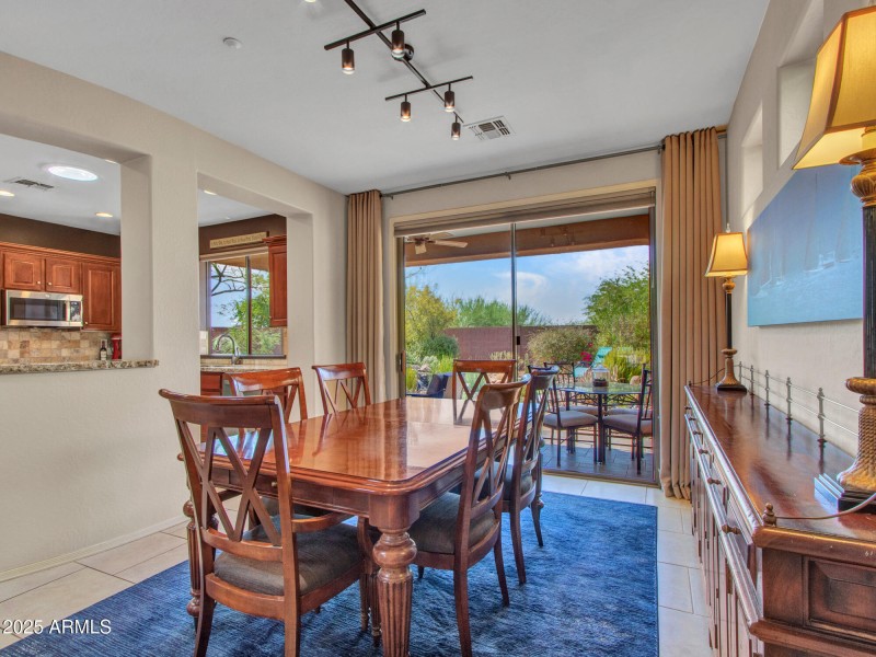 09-Dining-room-2