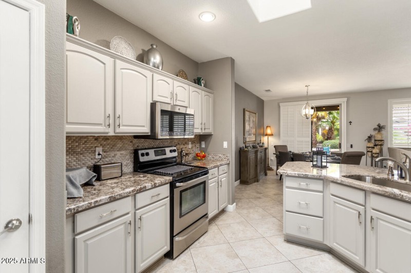 19-Kitchen