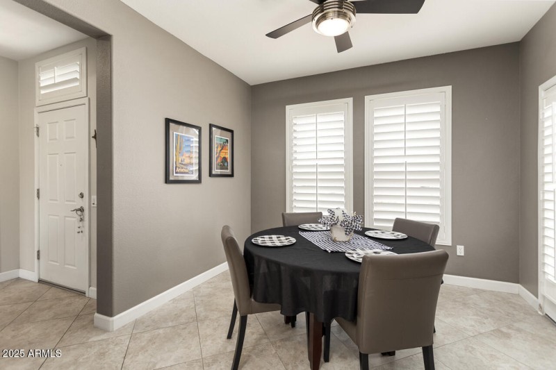 22-Breakfast-Nook