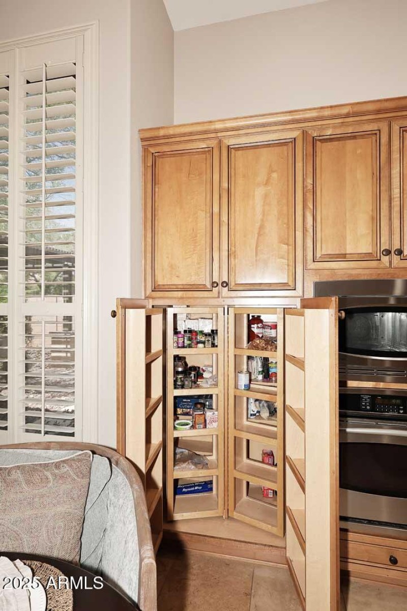 Kitchen-Pullouts