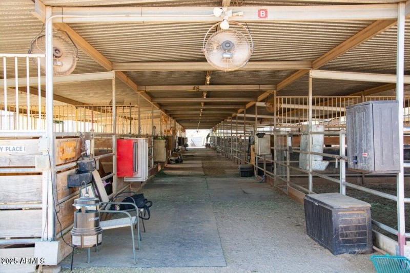 Barn