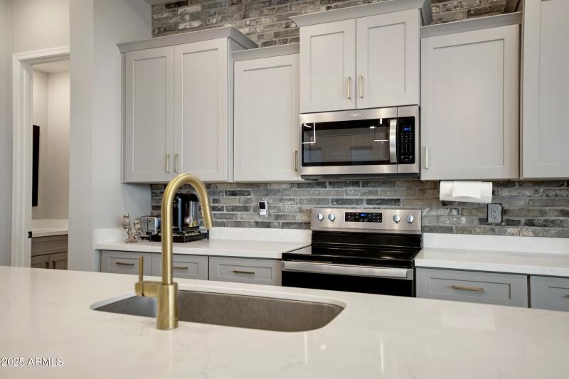 226 E Markwood Dr-17