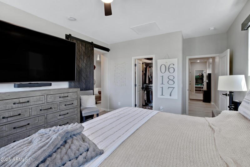 226 E Markwood Dr-36