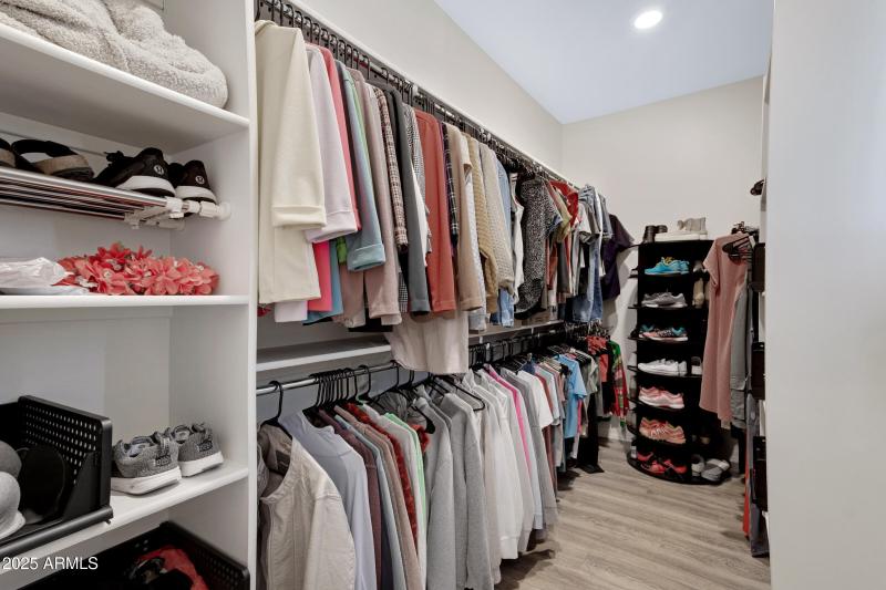 226 E Markwood Dr-42