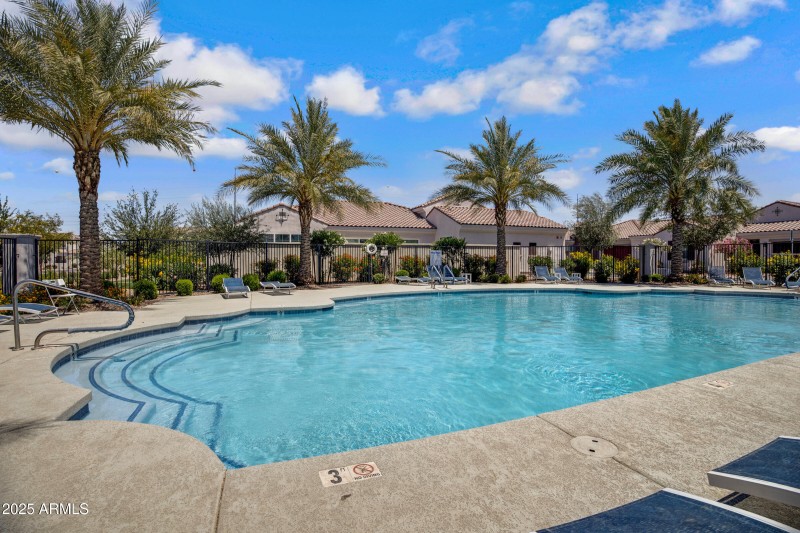 226 E Markwood Dr-53