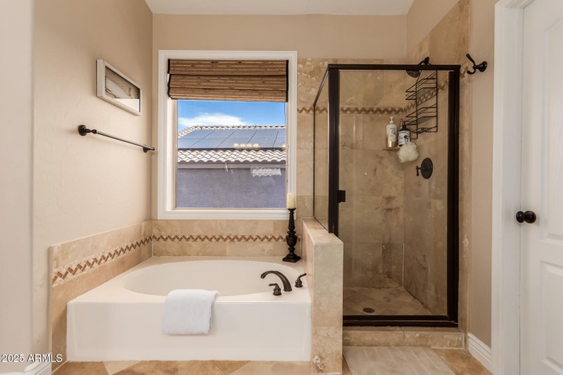 Primary shower/tub