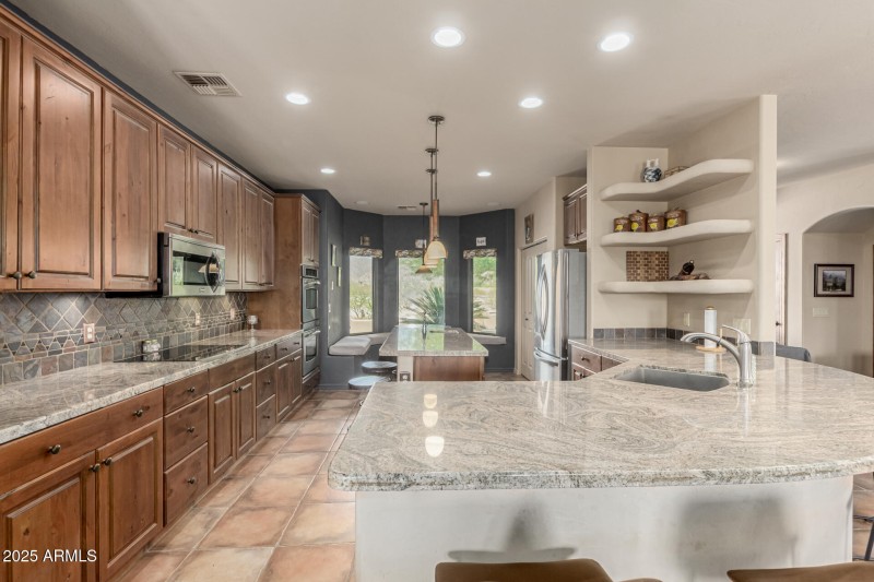 17 - Equestrian 11917