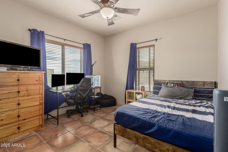 30 - Equestrian 11917