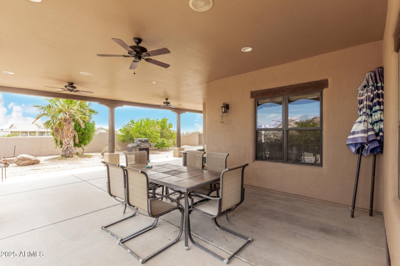 33 - Equestrian 11917