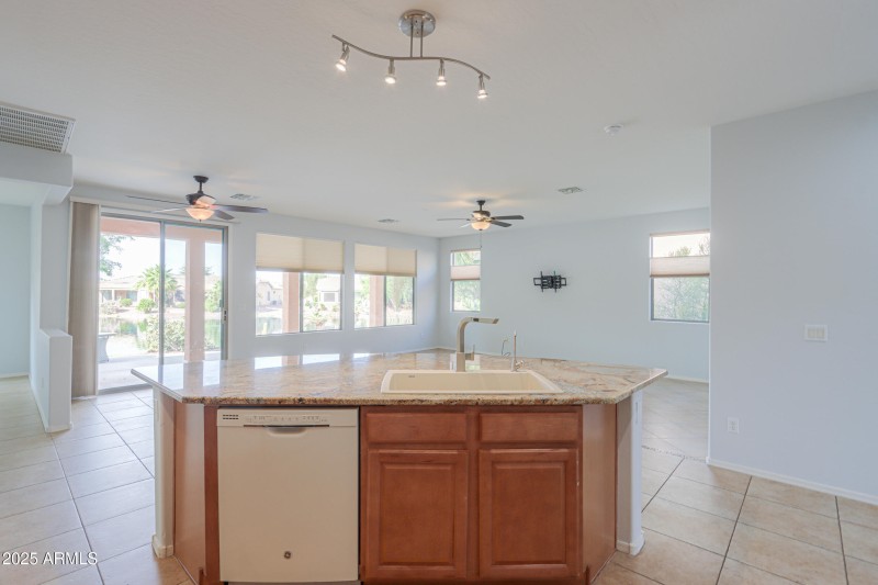 KITCHEN ISLAND