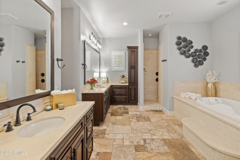 1409 E Dove Pl-5