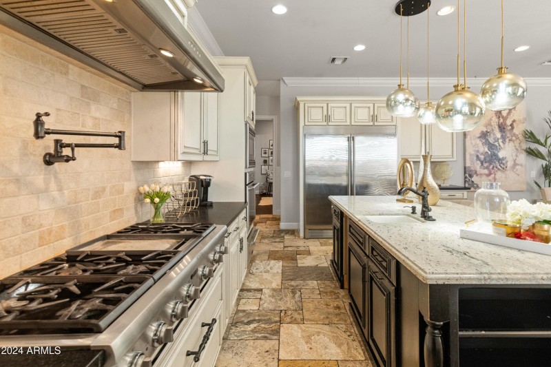 1409 E Dove Pl-32