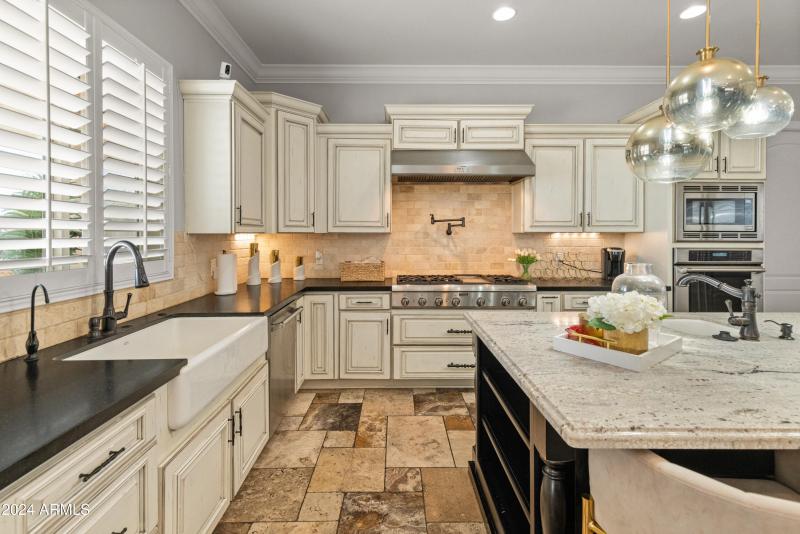 1409 E Dove Pl-34